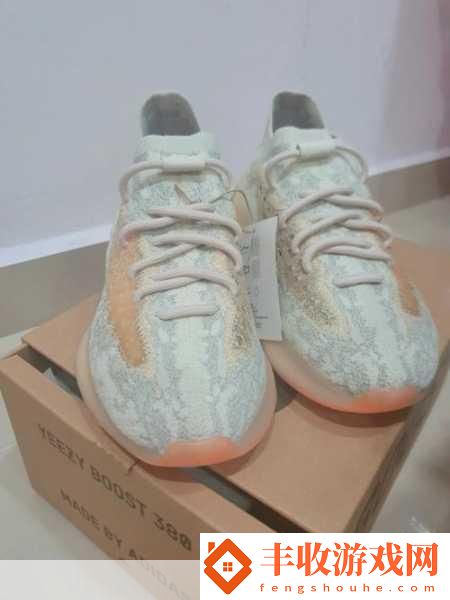 YEEZY380蜜桃粉遇上純白色